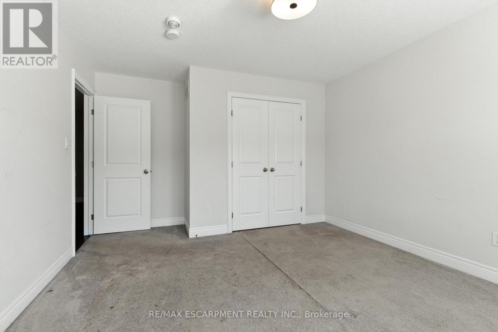 43 Riesling Court, Hamilton, Ontario  L8G 0B4 - Photo 25 - X12484324