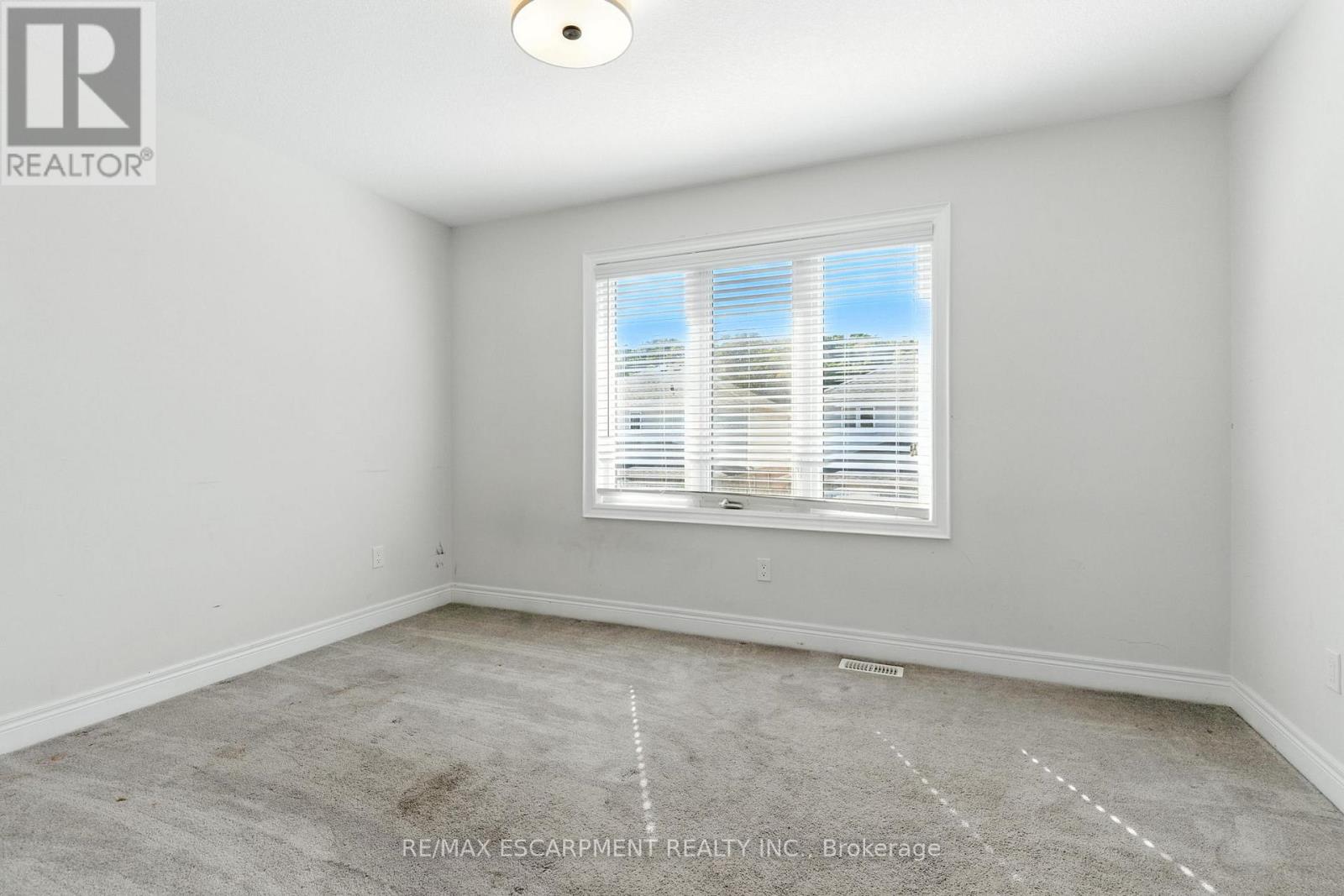 43 Riesling Court, Hamilton, Ontario  L8G 0B4 - Photo 26 - X12484324