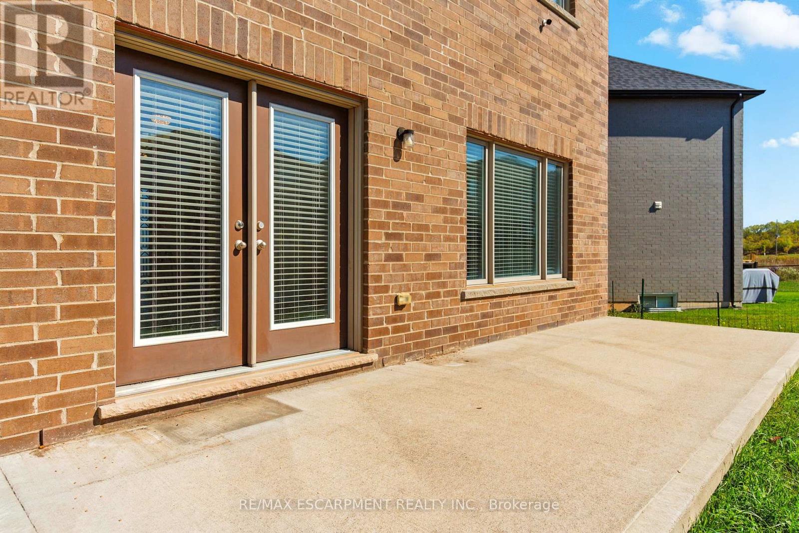 43 Riesling Court, Hamilton, Ontario  L8G 0B4 - Photo 42 - X12484324