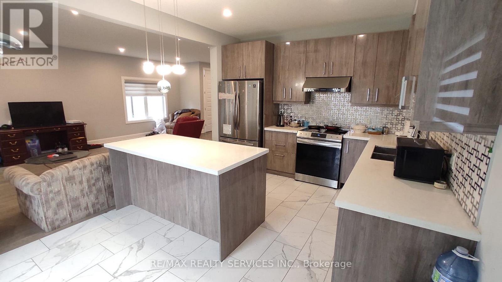 1573 Dylan Street, London East, Ontario  N5V 5J3 - Photo 7 - X12484326