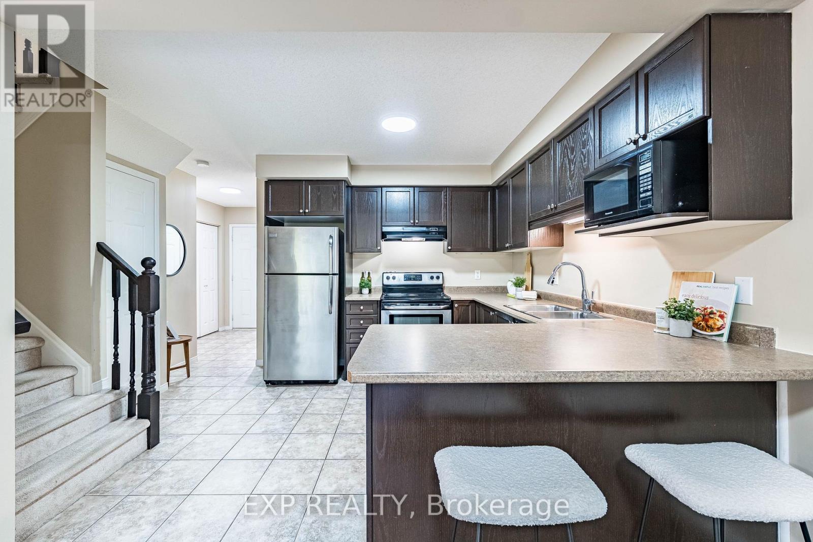 1 - 42 Fallowfield Drive, Kitchener, Ontario  N2C 0A8 - Photo 12 - X12484341