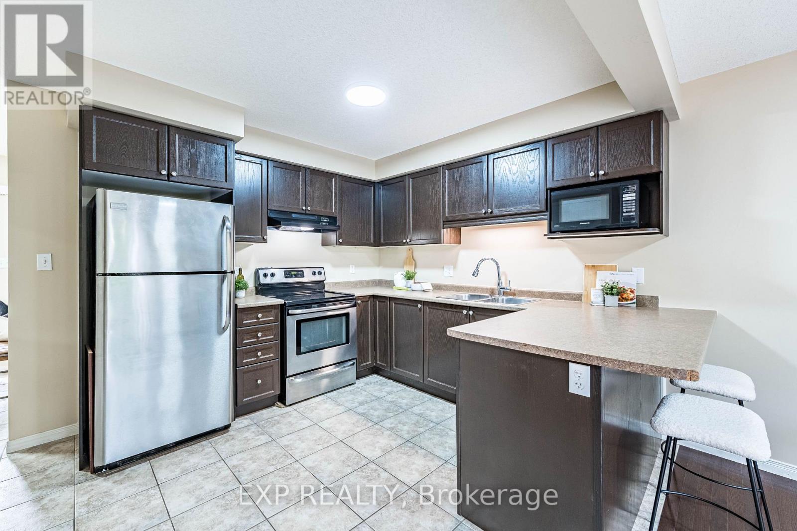 1 - 42 Fallowfield Drive, Kitchener, Ontario  N2C 0A8 - Photo 13 - X12484341
