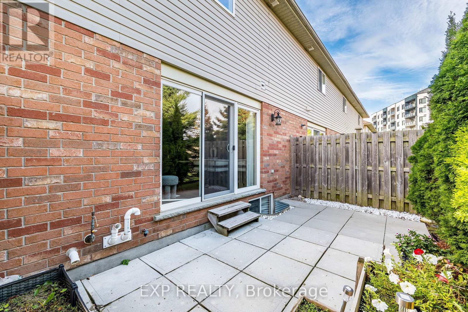 1 - 42 Fallowfield Drive, Kitchener, Ontario  N2C 0A8 - Photo 25 - X12484341