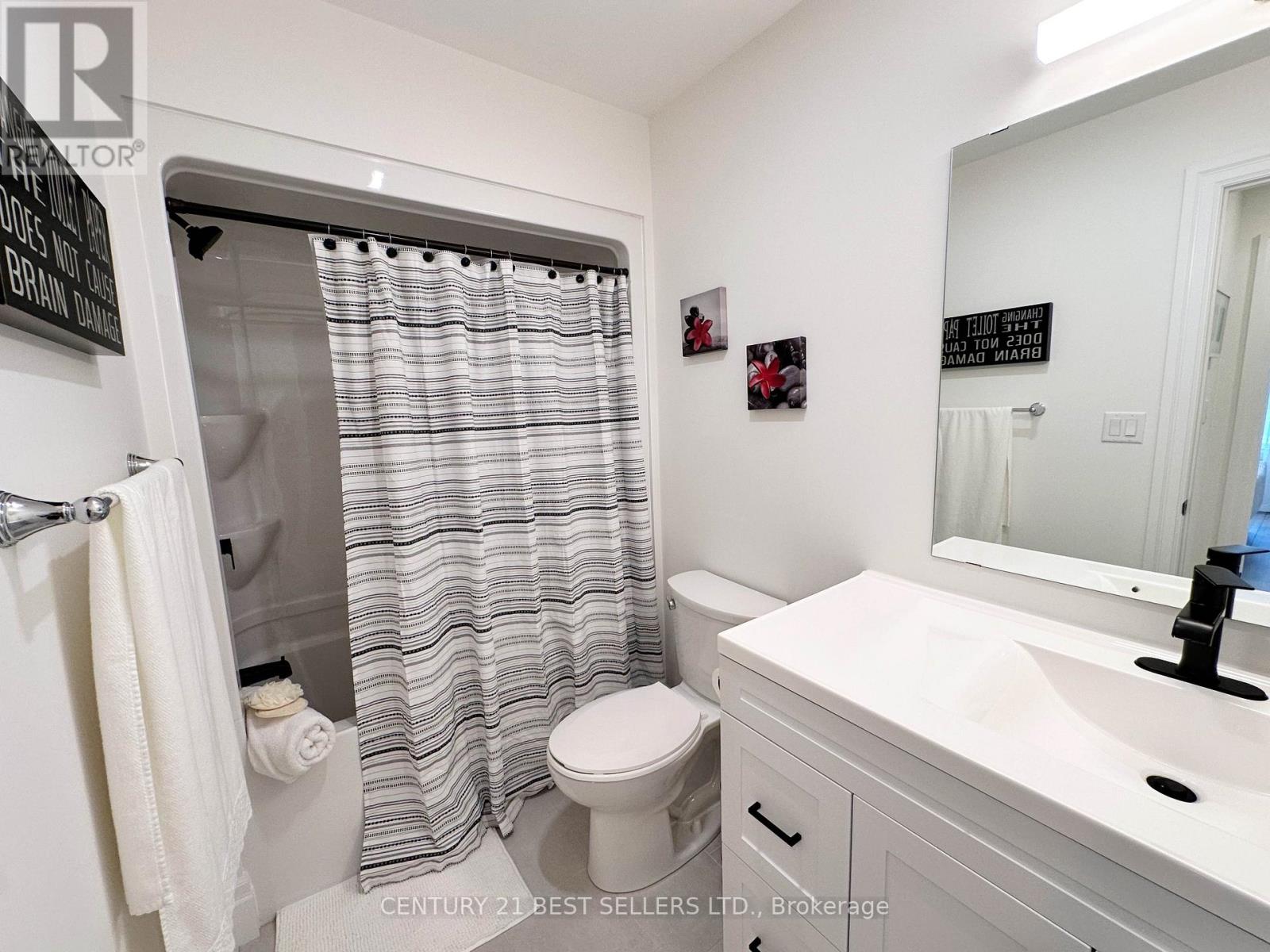 79 Buchanan Avenue, Prince Edward County, Ontario  K0K 2T0 - Photo 22 - X12484348