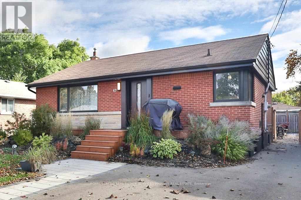 UPPER - 47 CASTLEFIELD DRIVE, Hamilton, Ontario