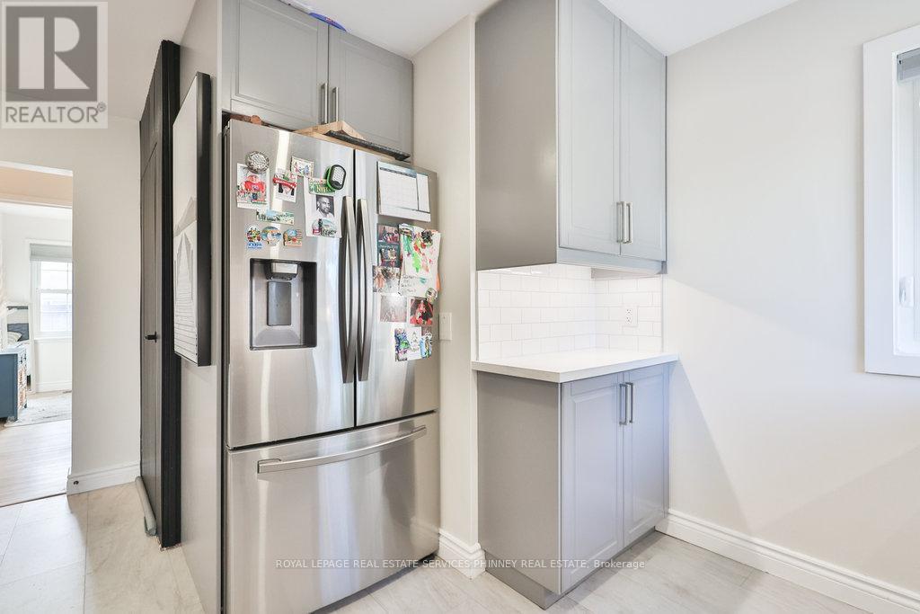 Upper - 47 Castlefield Drive, Hamilton, Ontario  L8T 3R1 - Photo 11 - X12484354