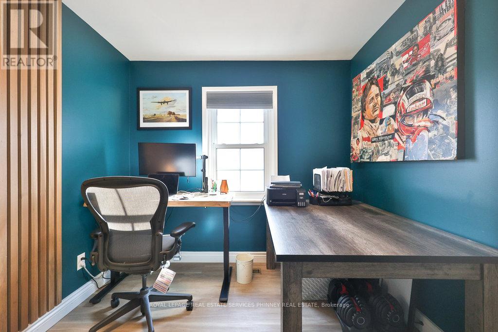 Upper - 47 Castlefield Drive, Hamilton, Ontario  L8T 3R1 - Photo 26 - X12484354