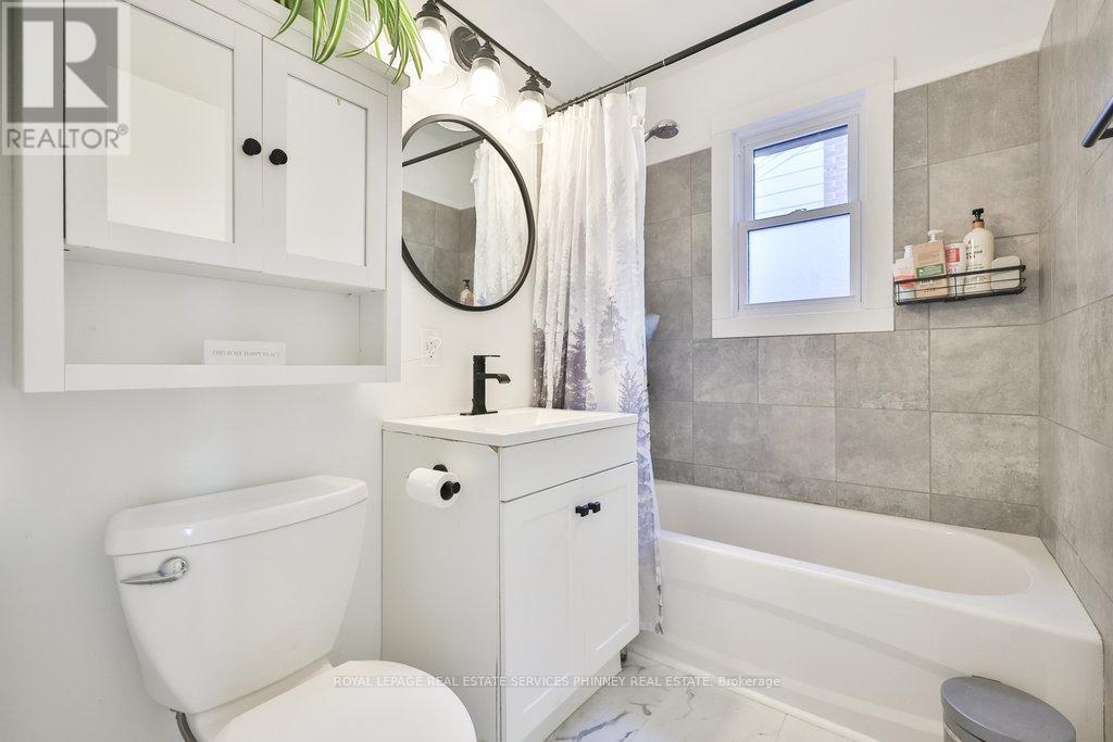 Upper - 47 Castlefield Drive, Hamilton, Ontario  L8T 3R1 - Photo 28 - X12484354