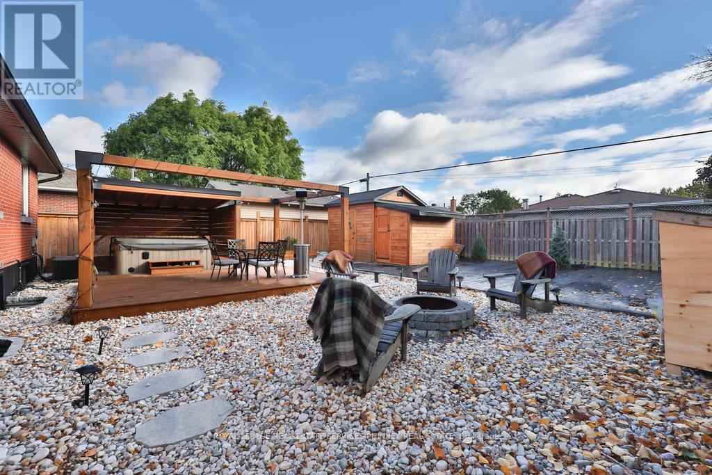 Upper - 47 Castlefield Drive, Hamilton, Ontario  L8T 3R1 - Photo 30 - X12484354