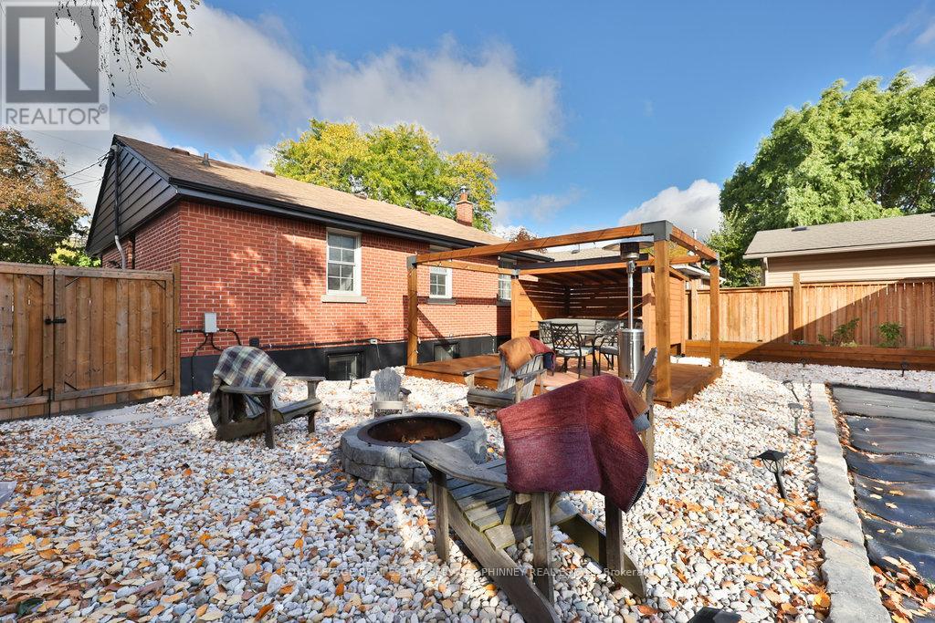 Upper - 47 Castlefield Drive, Hamilton, Ontario  L8T 3R1 - Photo 32 - X12484354