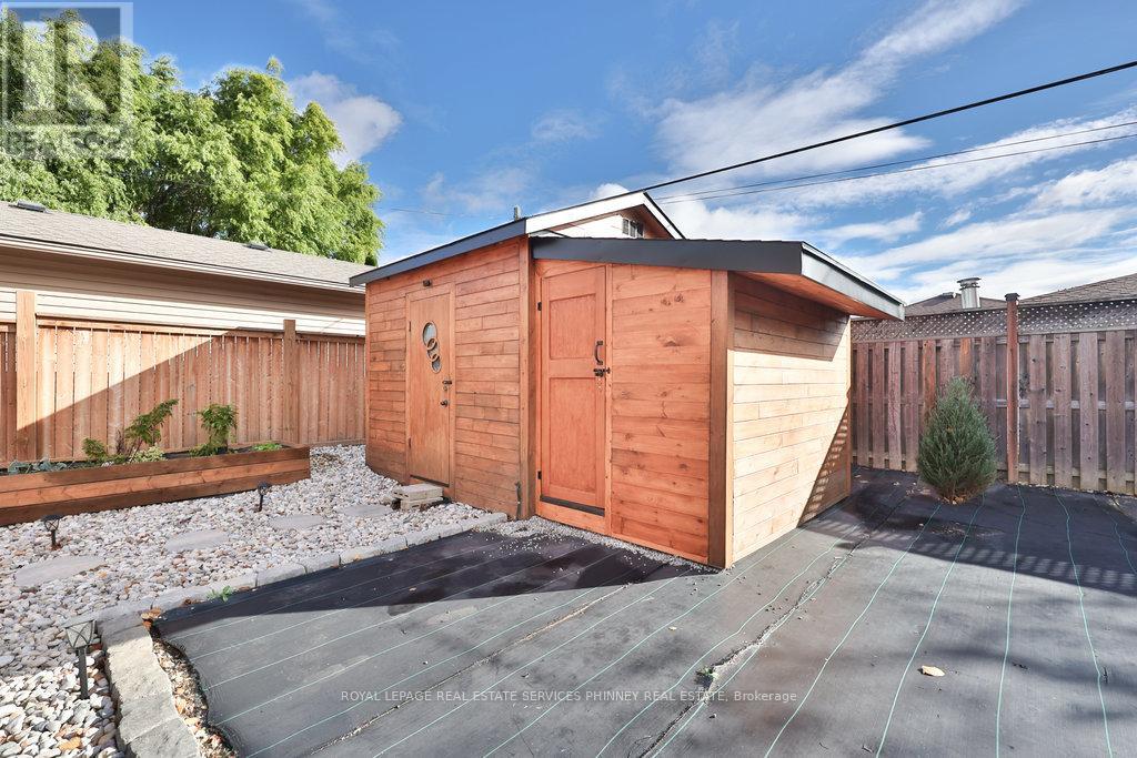 Upper - 47 Castlefield Drive, Hamilton, Ontario  L8T 3R1 - Photo 34 - X12484354