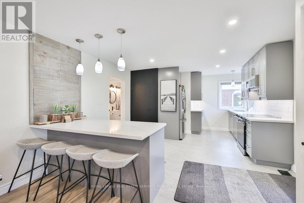 Upper - 47 Castlefield Drive, Hamilton, Ontario  L8T 3R1 - Photo 7 - X12484354