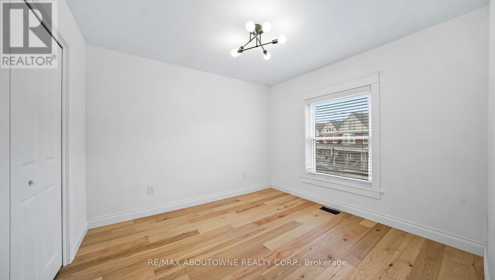 708 Wilson Street, Hamilton, Ontario  L8L 1V6 - Photo 18 - X12484358