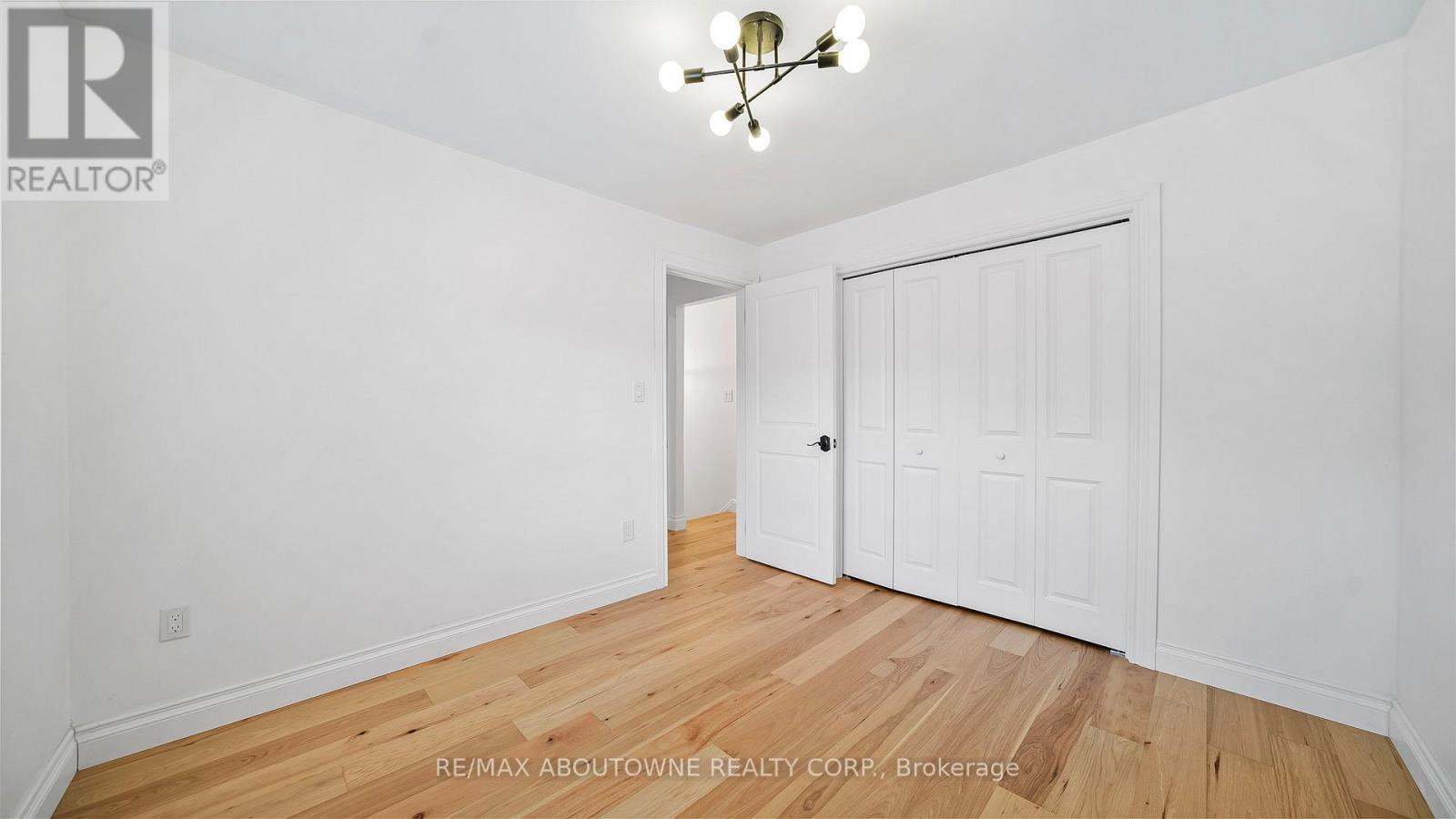 708 Wilson Street, Hamilton, Ontario  L8L 1V6 - Photo 19 - X12484358