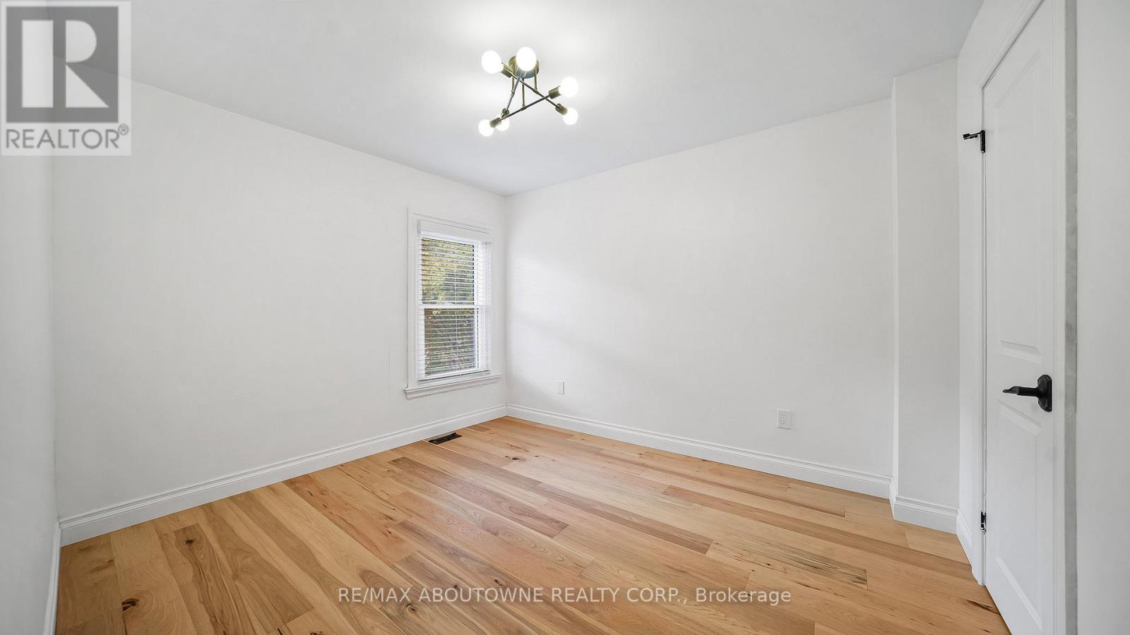 708 Wilson Street, Hamilton, Ontario  L8L 1V6 - Photo 20 - X12484358