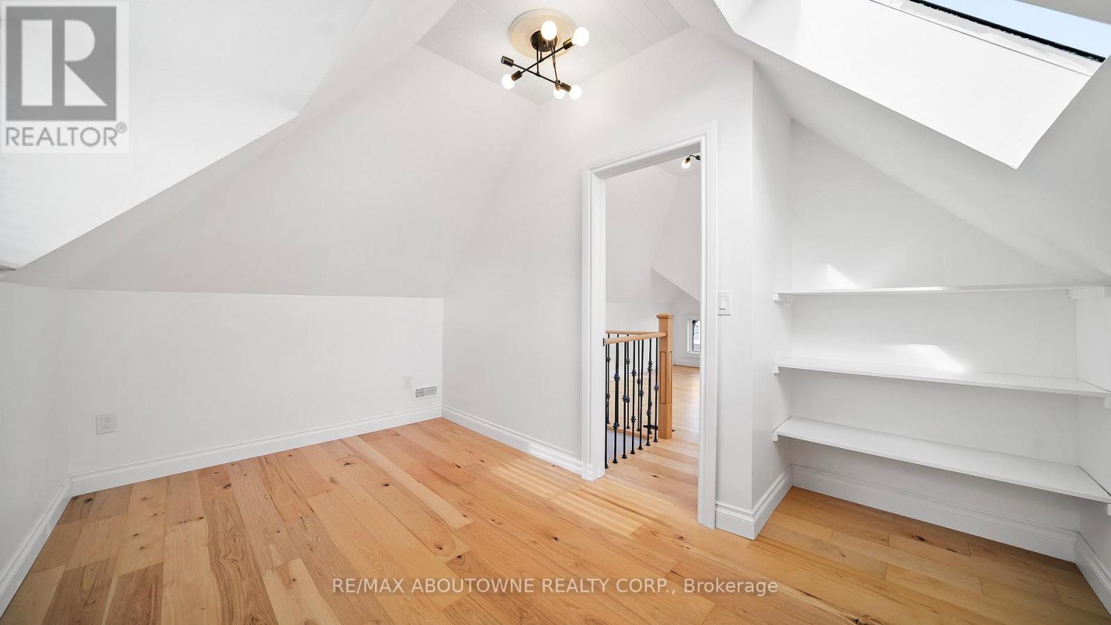 708 Wilson Street, Hamilton, Ontario  L8L 1V6 - Photo 32 - X12484358