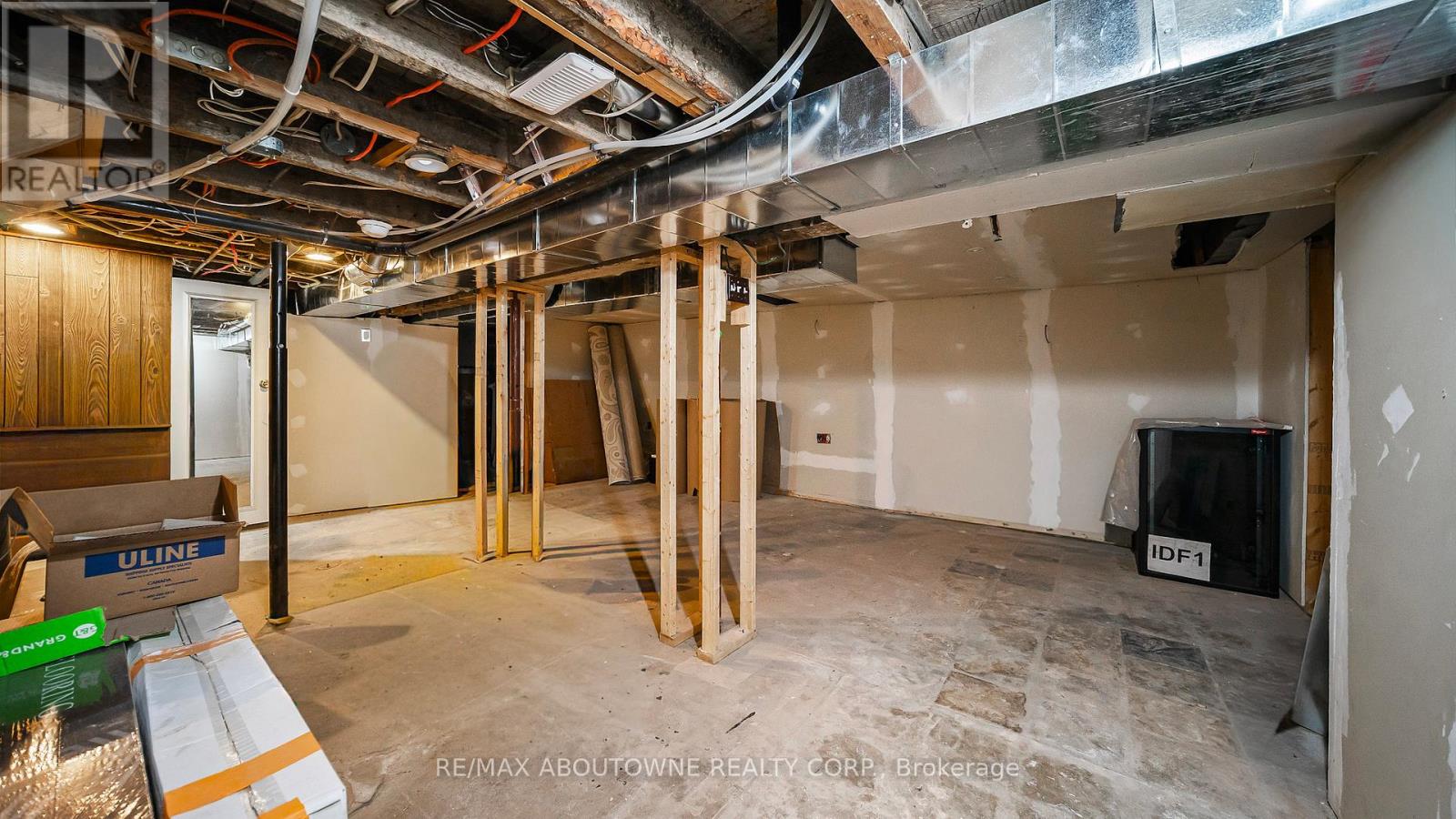 708 Wilson Street, Hamilton, Ontario  L8L 1V6 - Photo 34 - X12484358