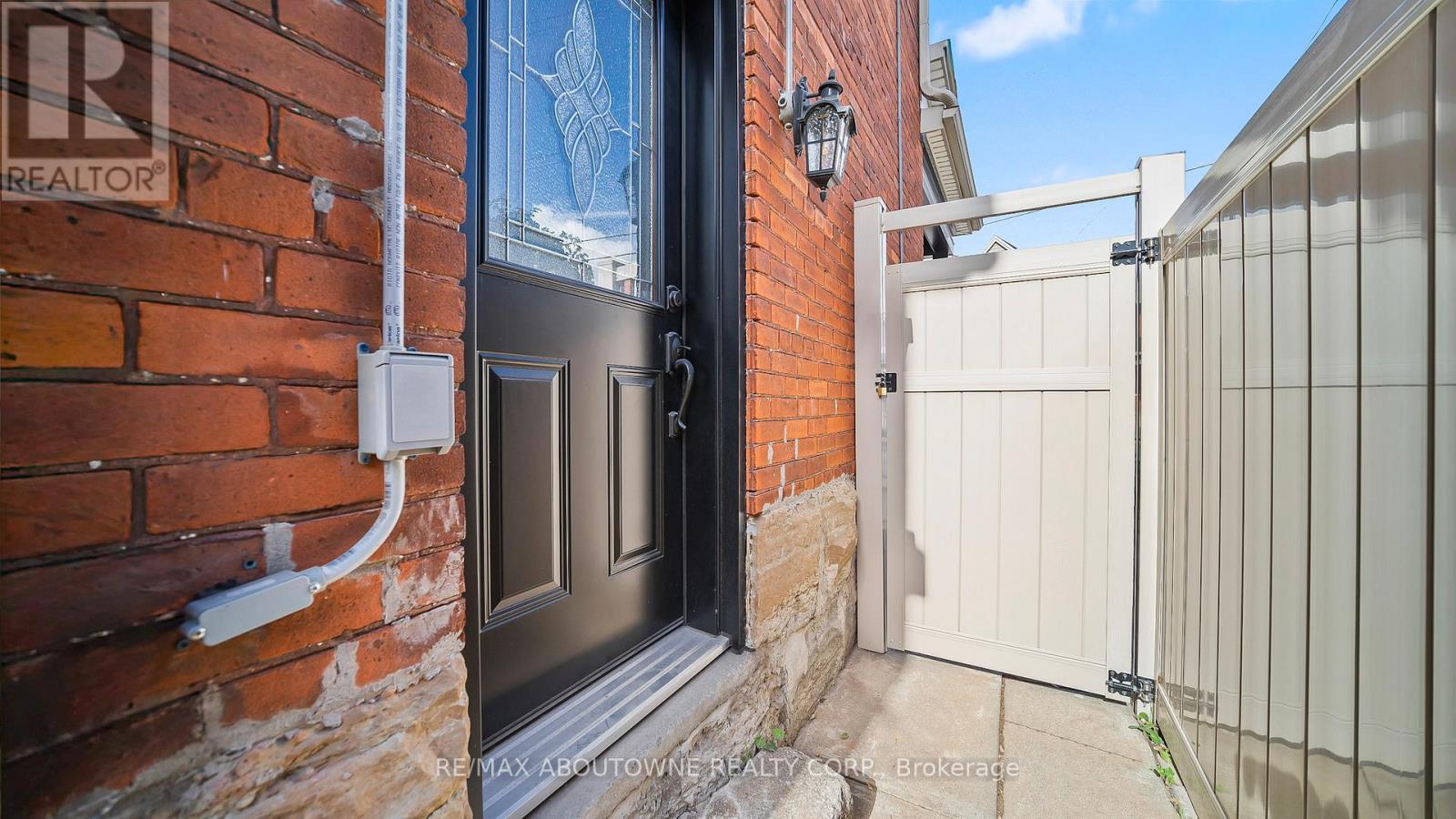 708 Wilson Street, Hamilton, Ontario  L8L 1V6 - Photo 35 - X12484358