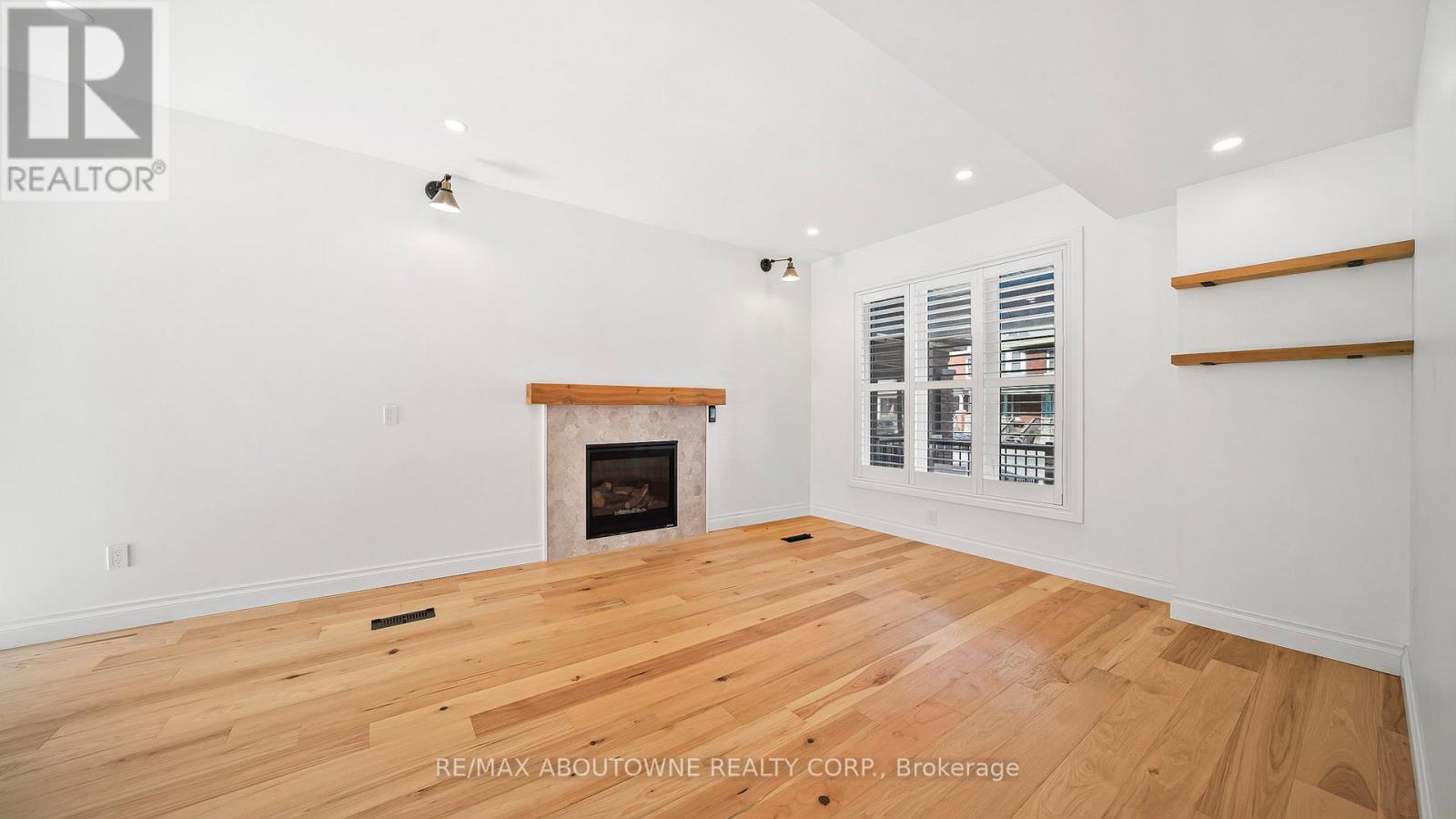708 Wilson Street, Hamilton, Ontario  L8L 1V6 - Photo 8 - X12484358