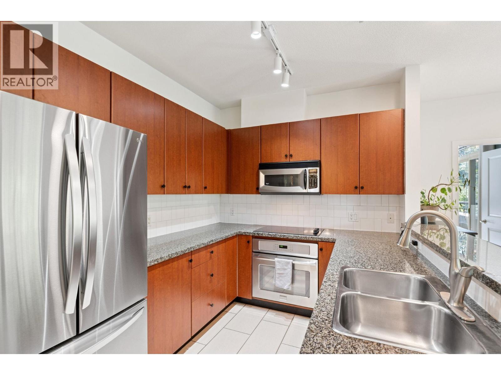 219 100 Capilano Road, Port Moody, British Columbia  V3H 5M9 - Photo 17 - R3062131
