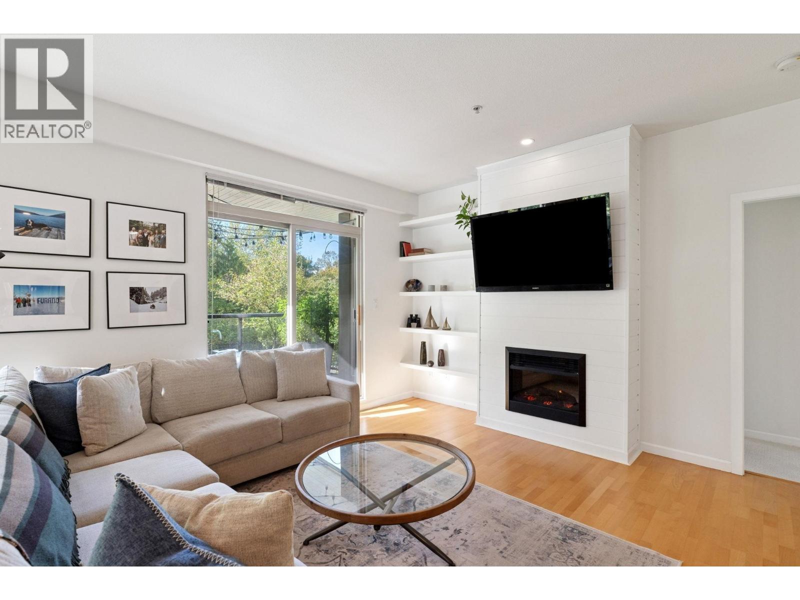 219 100 Capilano Road, Port Moody, British Columbia  V3H 5M9 - Photo 3 - R3062131