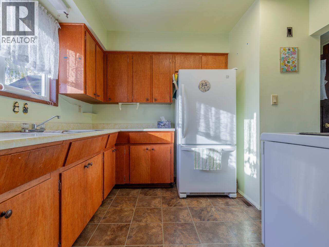 12187 227 St, Maple Ridge, British Columbia  V2X 6J6 - Photo 6 - R3062146