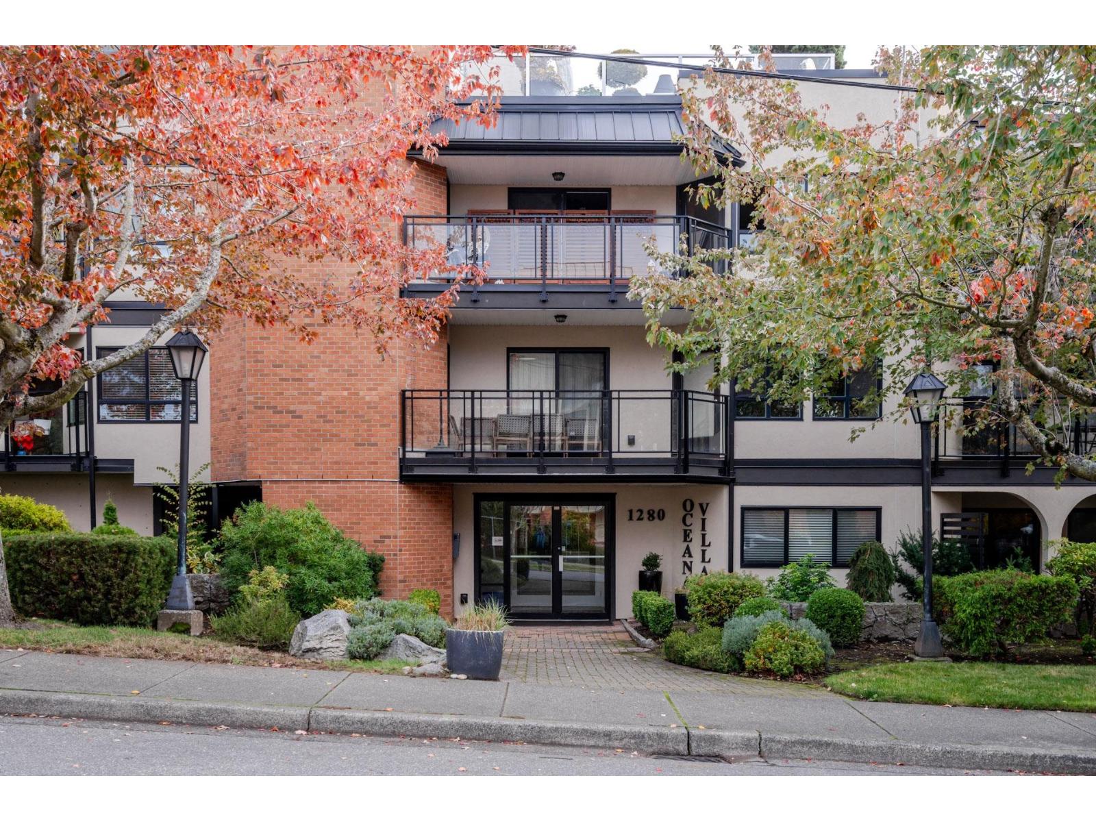 211 1280 FIR STREET, surrey, British Columbia