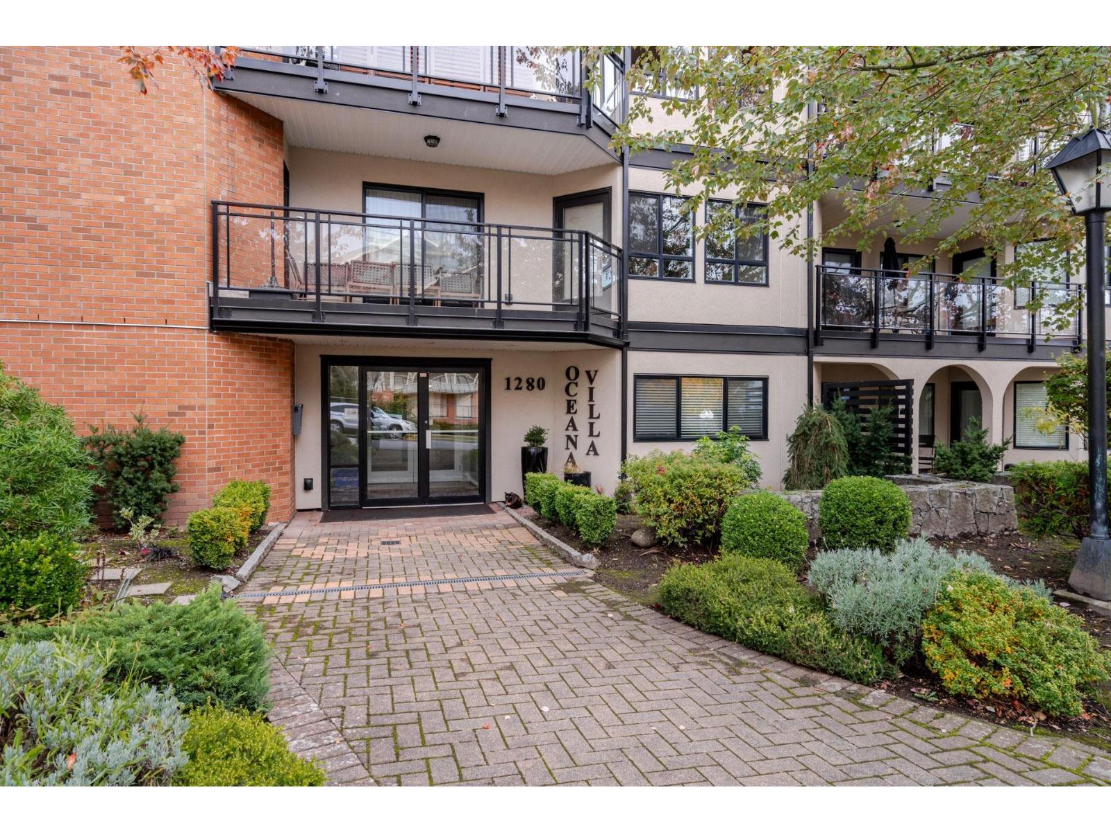 211 1280 Fir Street, Surrey, British Columbia  V4B 4B1 - Photo 2 - R3061588
