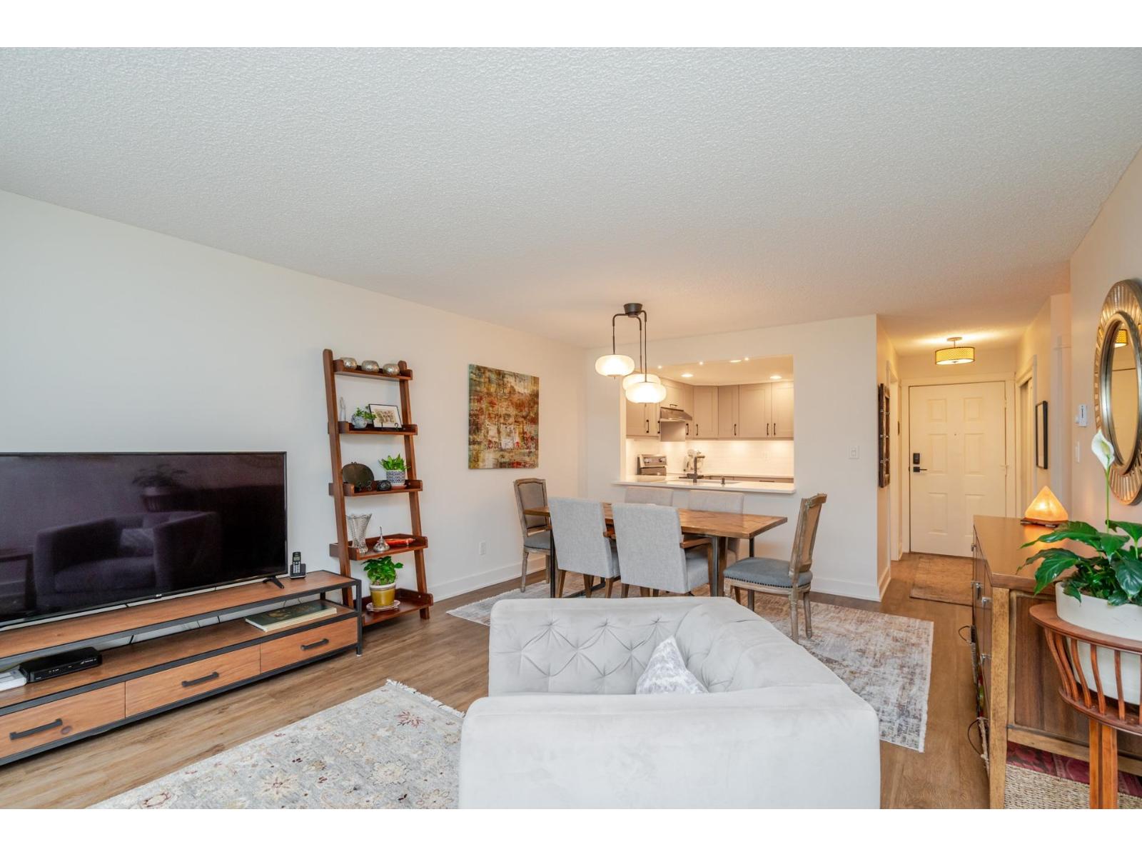 211 1280 Fir Street, Surrey, British Columbia  V4B 4B1 - Photo 14 - R3061588
