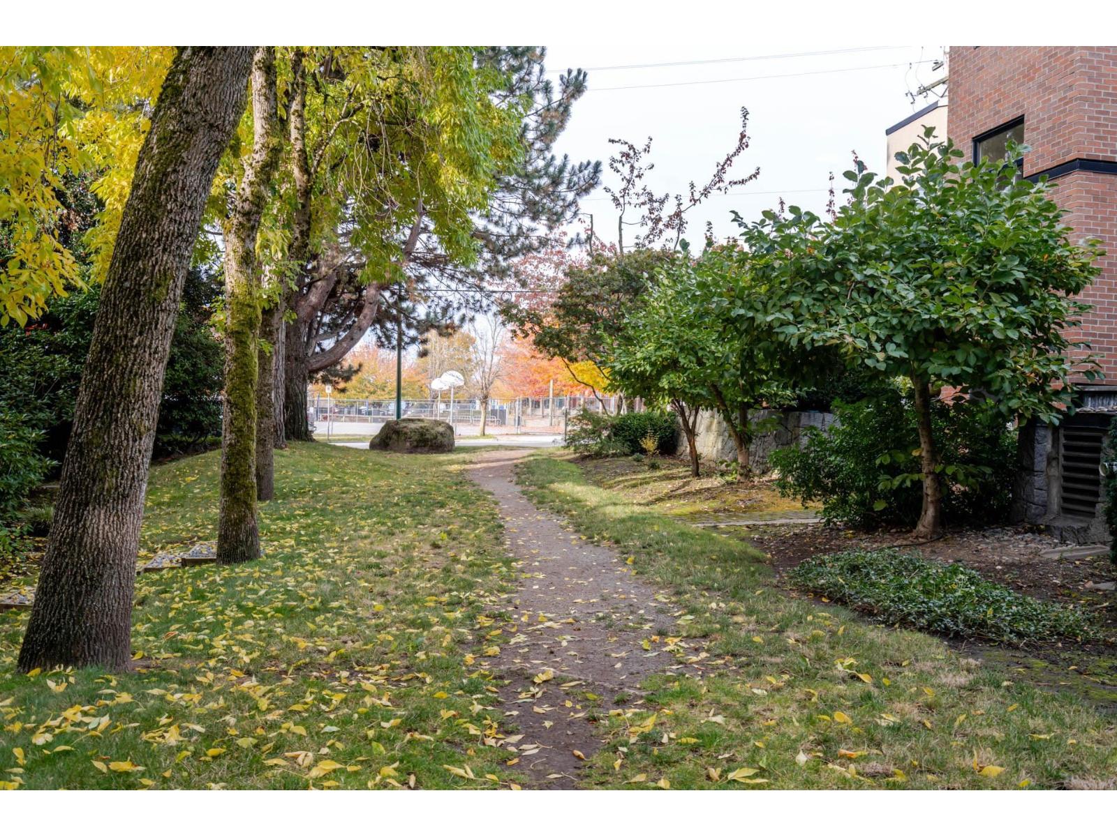 211 1280 Fir Street, Surrey, British Columbia  V4B 4B1 - Photo 35 - R3061588