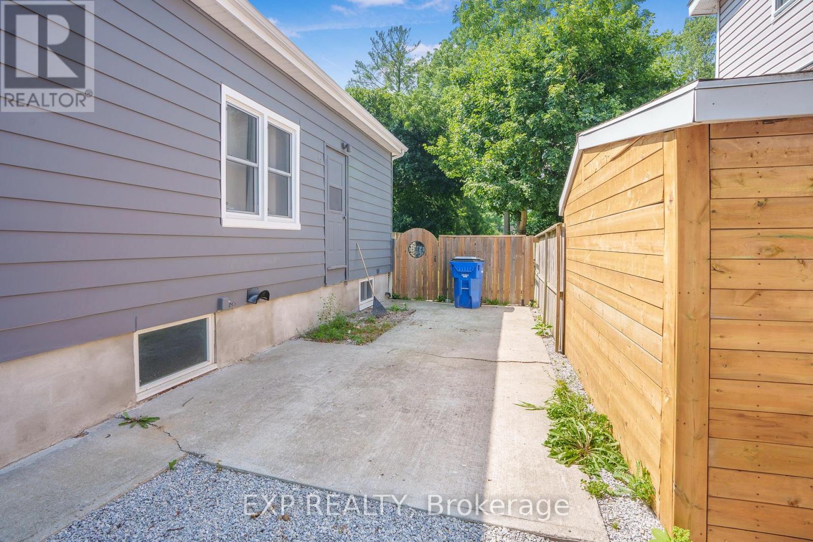 187 Forest Street, Chatham-Kent, Ontario  N7L 2A7 - Photo 3 - X12484417