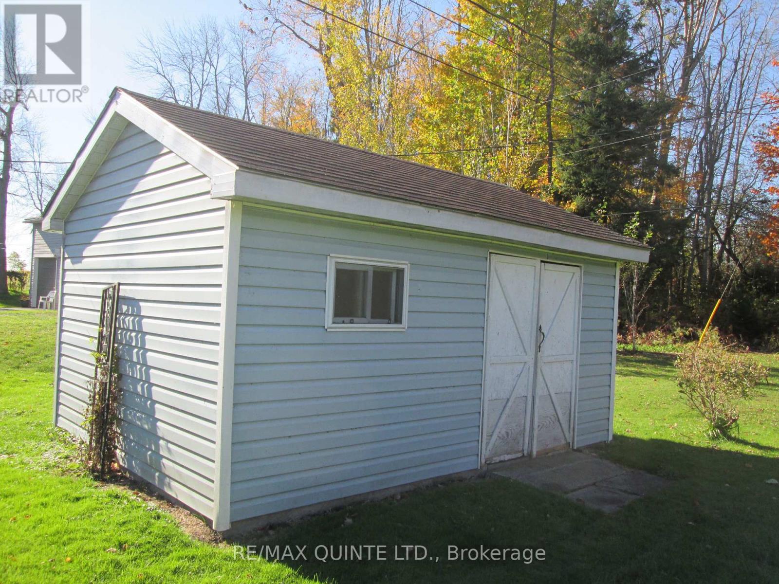 112 Parkview Road, Prince Edward County (Ameliasburg Ward), Ontario  K0K 1L0 - Photo 13 - X12484424