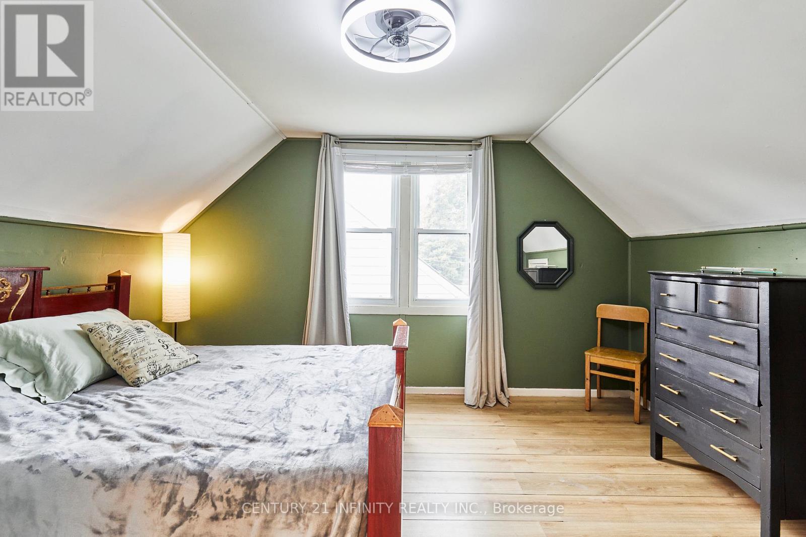 35 Caroline Street, Port Hope, Ontario  L1A 1Y6 - Photo 12 - X12484427