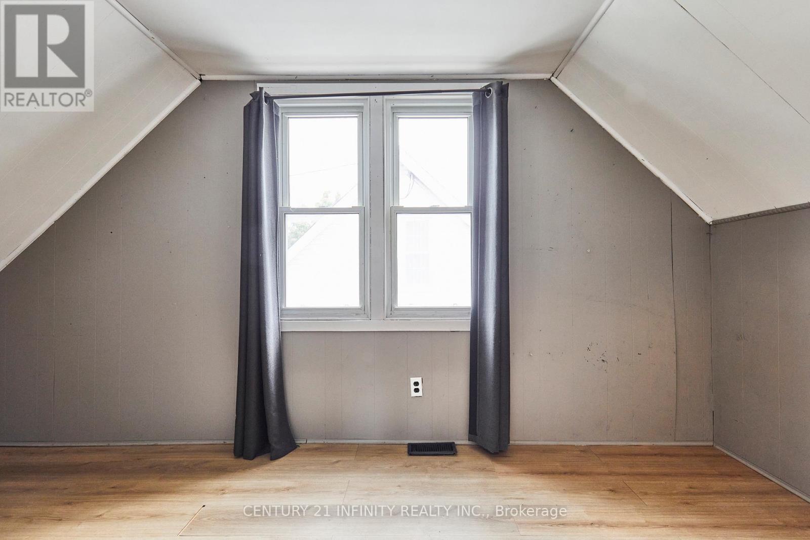 35 Caroline Street, Port Hope, Ontario  L1A 1Y6 - Photo 13 - X12484427