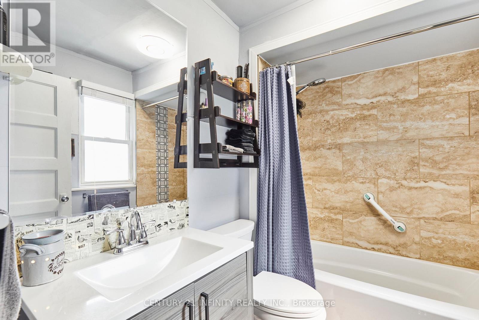 35 Caroline Street, Port Hope, Ontario  L1A 1Y6 - Photo 15 - X12484427