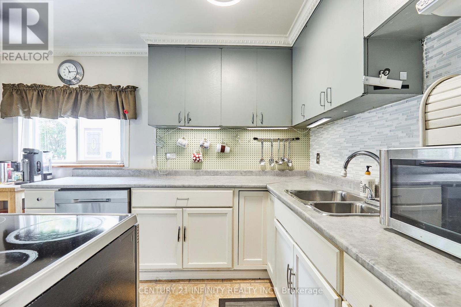 35 Caroline Street, Port Hope, Ontario  L1A 1Y6 - Photo 7 - X12484427