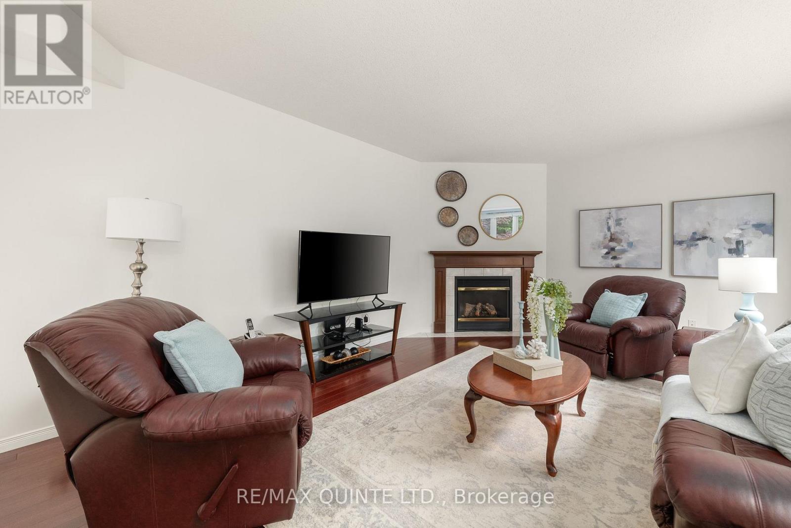 14 Hilton Place, Belleville, Ontario K8P 5N2 - Photo 13 - X12484431