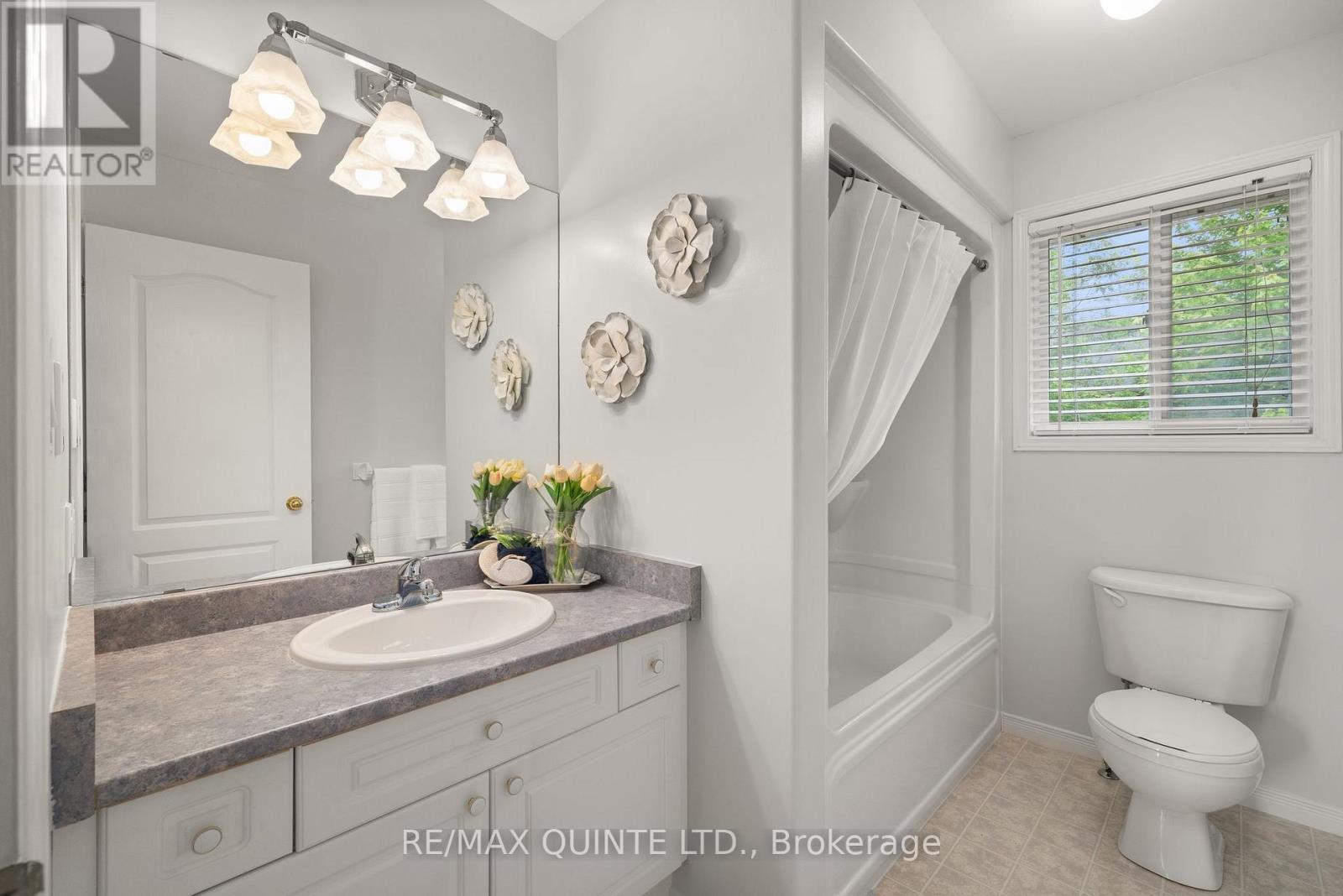 14 Hilton Place, Belleville, Ontario K8P 5N2 - Photo 22 - X12484431