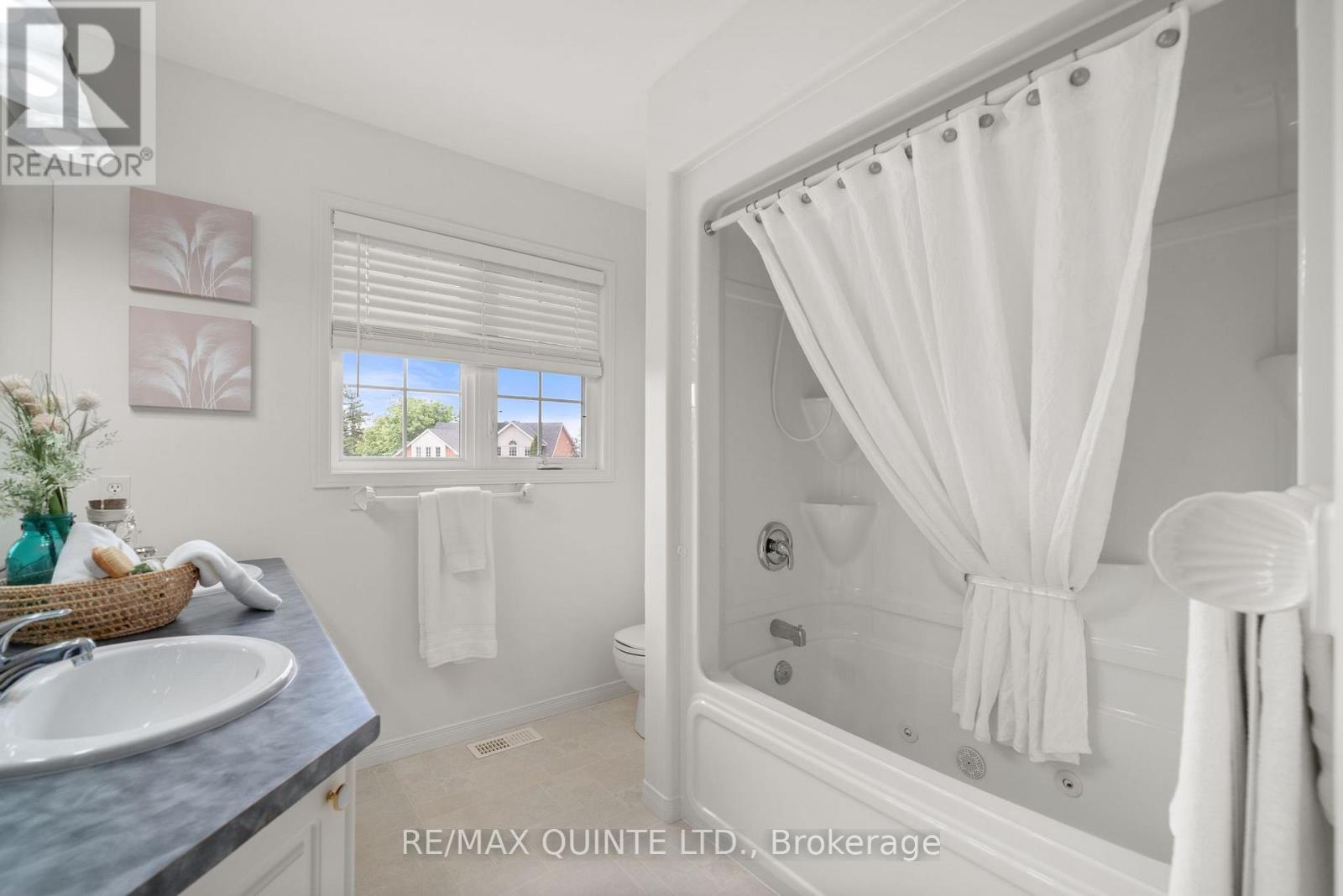 14 Hilton Place, Belleville, Ontario K8P 5N2 - Photo 26 - X12484431