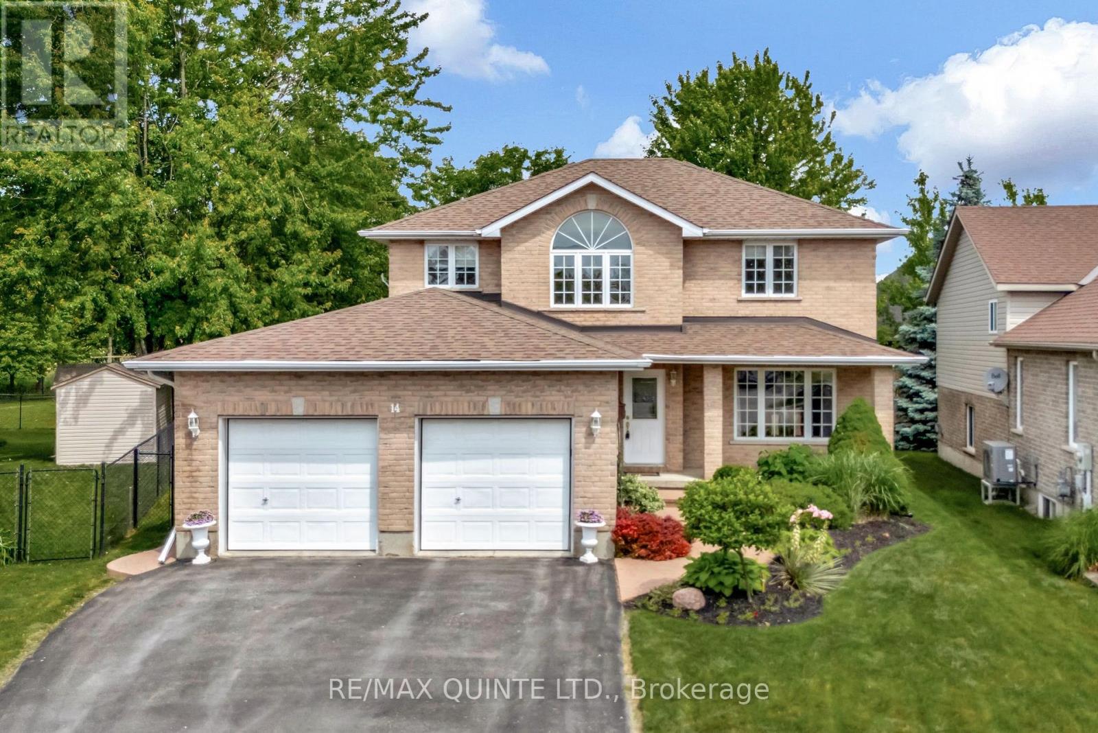 14 Hilton Place, Belleville, Ontario K8P 5N2 - Photo 4 - X12484431