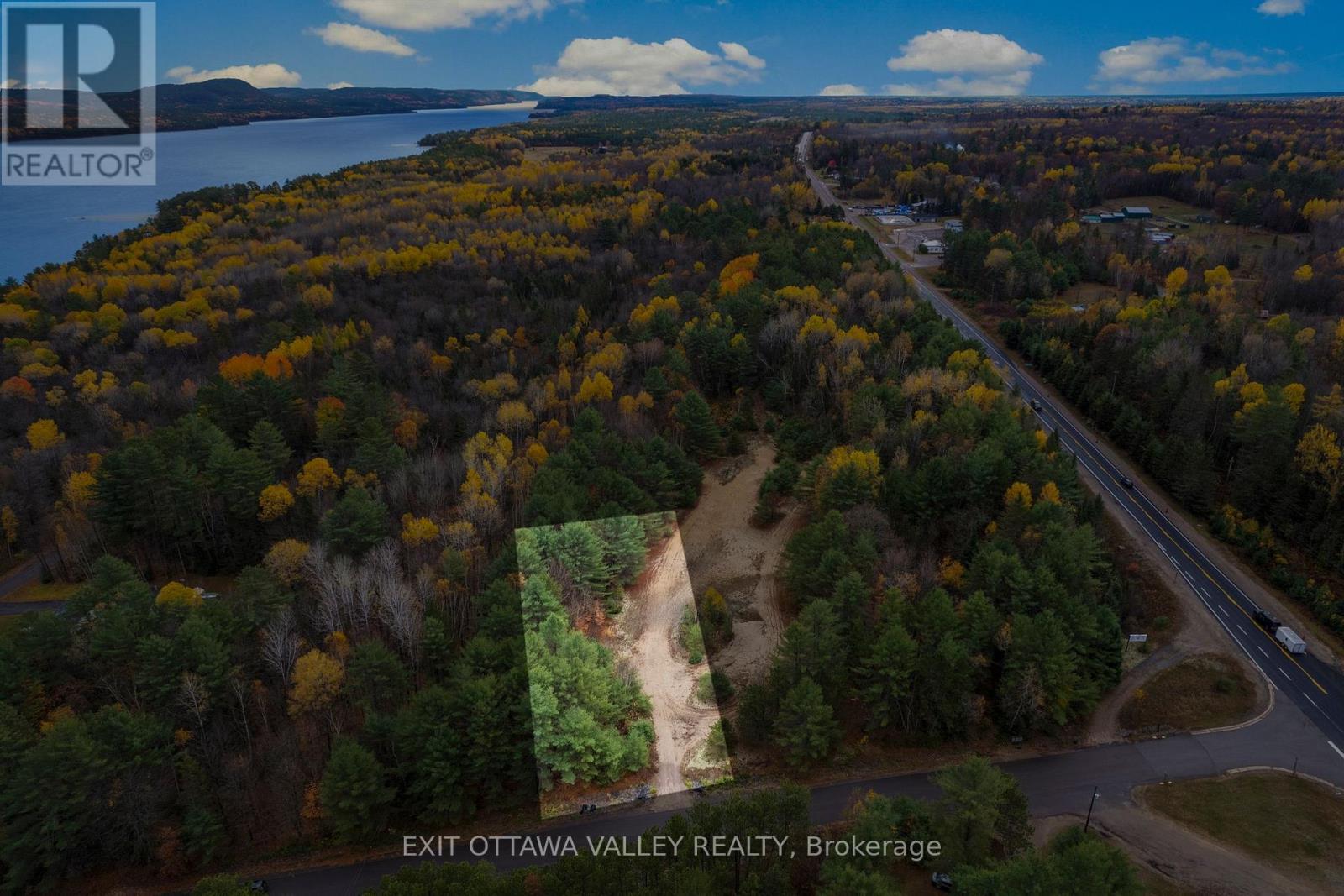 Part 13 Moose Avenue, Deep River, Ontario  K0J 1P0 - Photo 8 - X12484085