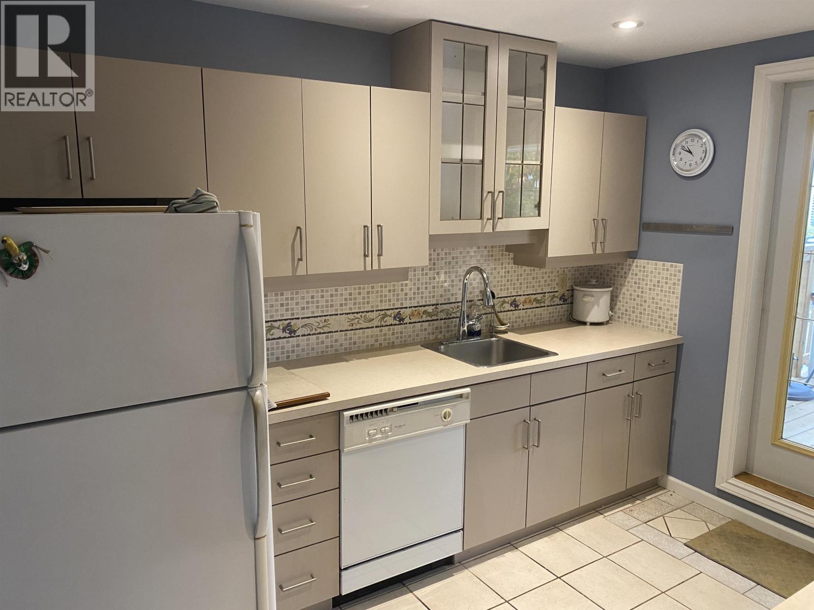 401 601 North Road, Coquitlam, British Columbia  V3J 1P1 - Photo 4 - R3062134