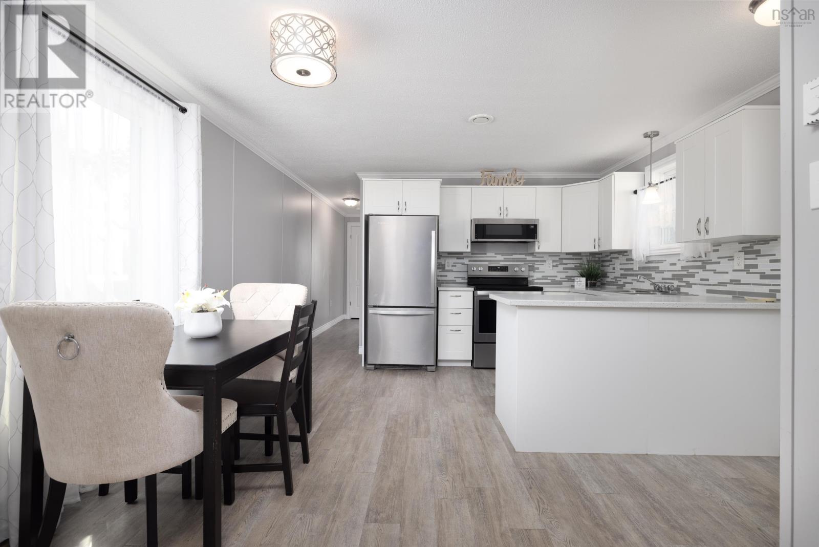 452 Glen Rise Drive, Beaver Bank, Nova Scotia  B4E 1M5 - Photo 4 - 202524395