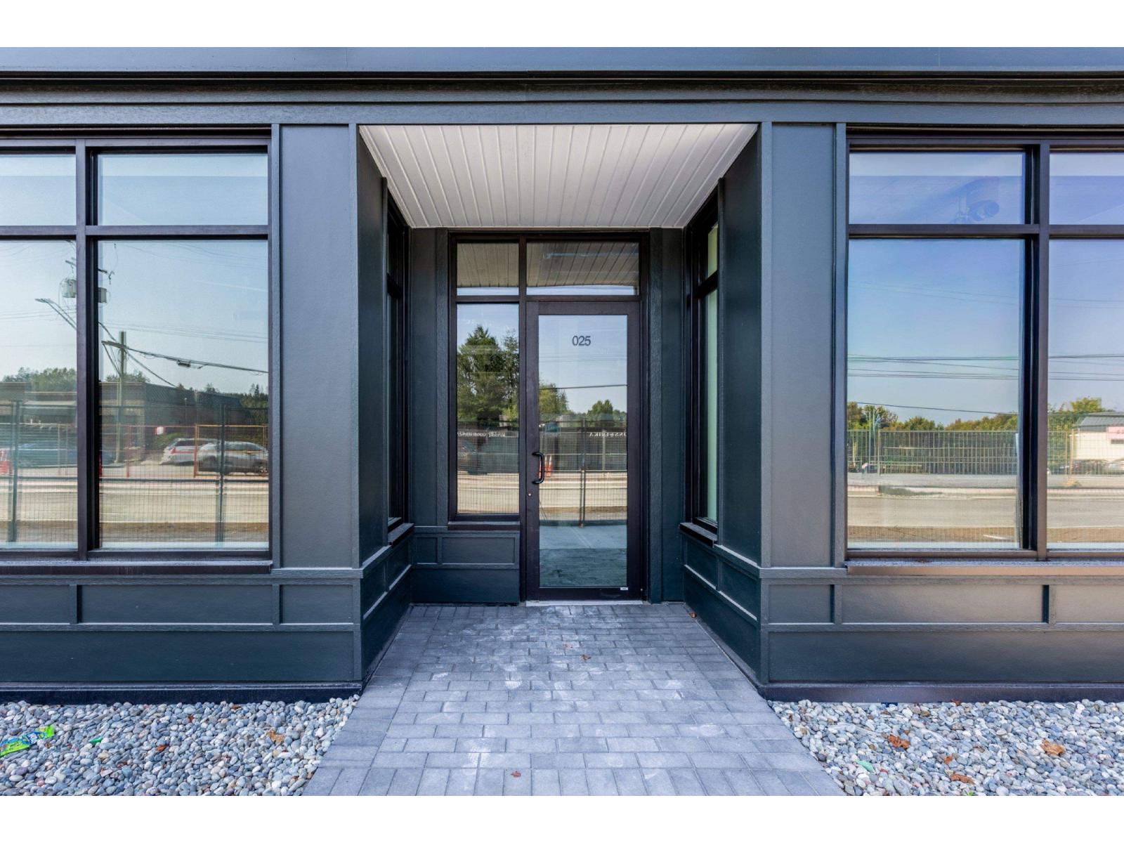 025 33816 South Fraser Way, Abbotsford, British Columbia  V2S 0P2 - Photo 2 - C8073366