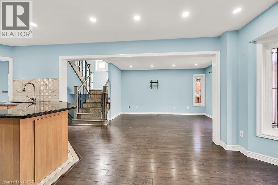 39 Blue Spruce Street, Brampton, Ontario  L6R 1C4 - Photo 11 - 40767182