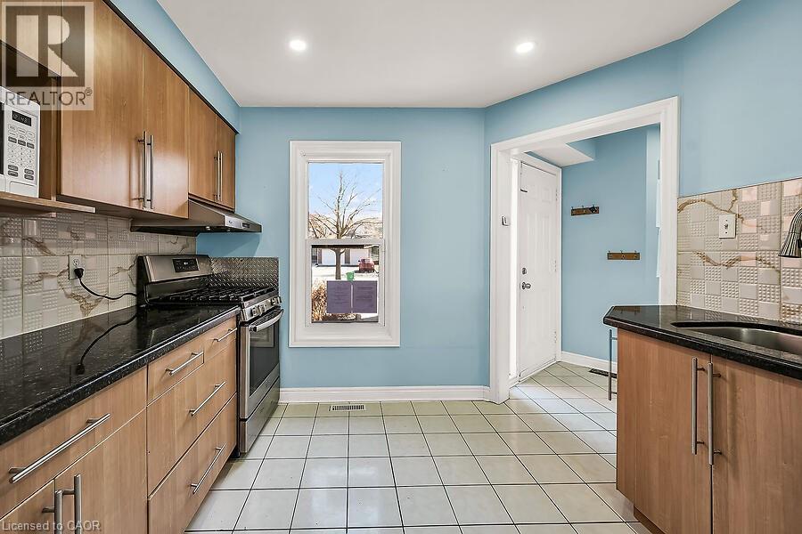 39 Blue Spruce Street, Brampton, Ontario  L6R 1C4 - Photo 9 - 40767182