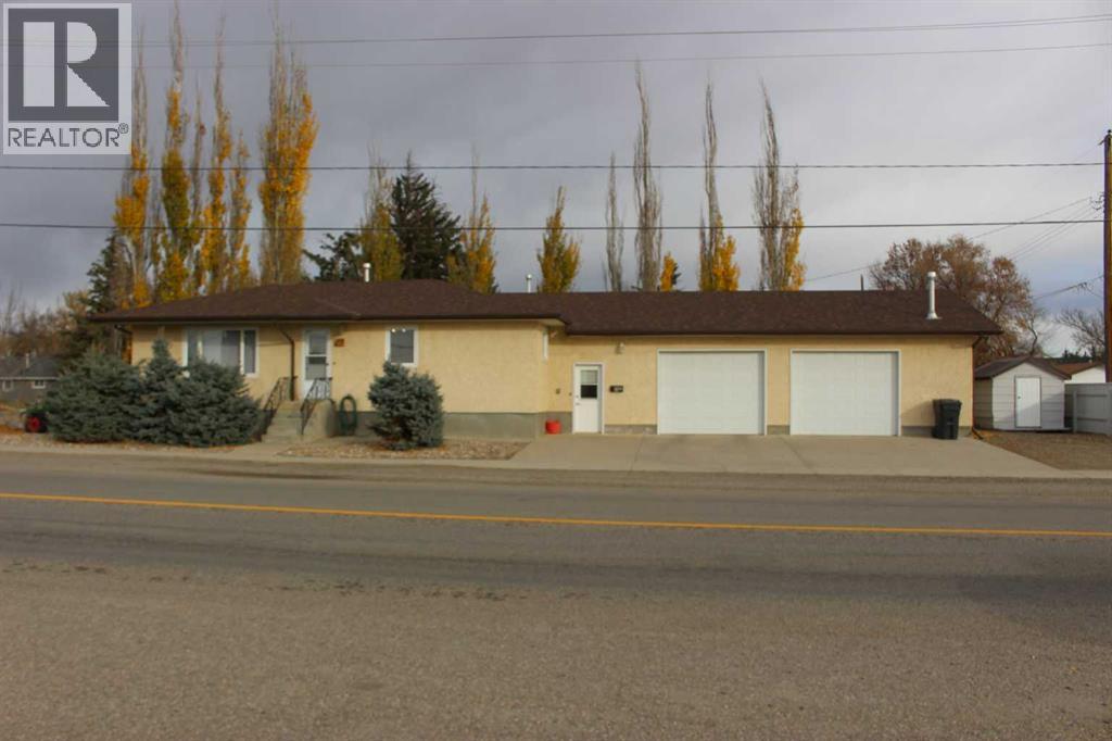 408 Rogers Avenue, Picture Butte, Alberta