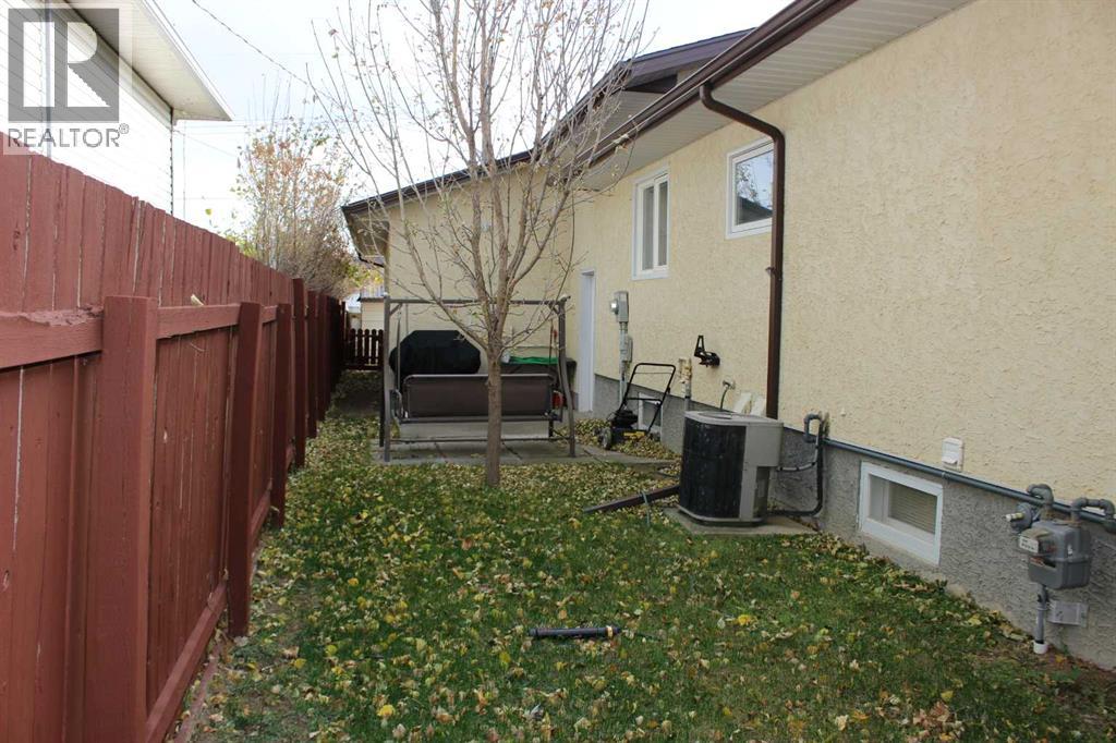 408 Rogers Avenue, Picture Butte, Alberta  T0K 1V0 - Photo 23 - A2267149