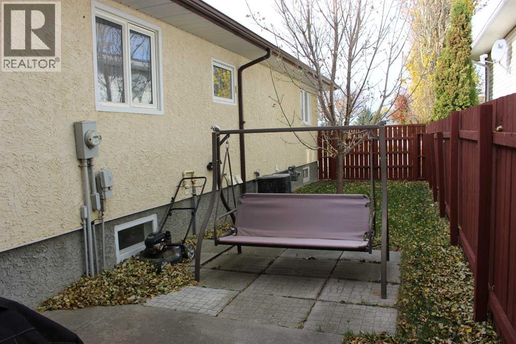 408 Rogers Avenue, Picture Butte, Alberta  T0K 1V0 - Photo 24 - A2267149