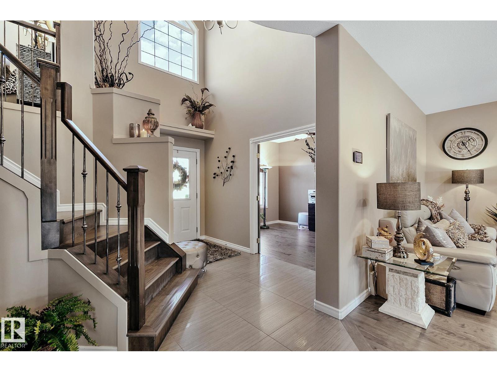 8619 160 Av Nw, Edmonton, Alberta  T5Z 3H9 - Photo 3 - E4463674